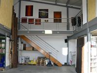 Unser Eingangsbereich in die Werkstatt - Malerwerkstatt Hennes GmbH aus Niederkassel
